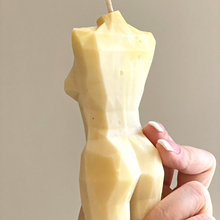 Load image into Gallery viewer, Diamond Scented Body Candle - Unknown Fragrance - small damage SALE item