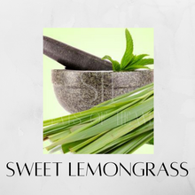 Load image into Gallery viewer, Sweet Lemongrass Scented Candles
